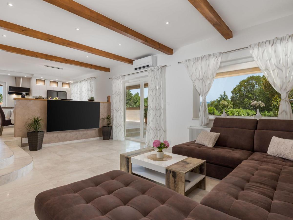Villa Matea - Mlk150 By Interhome Dobrinj Extérieur photo