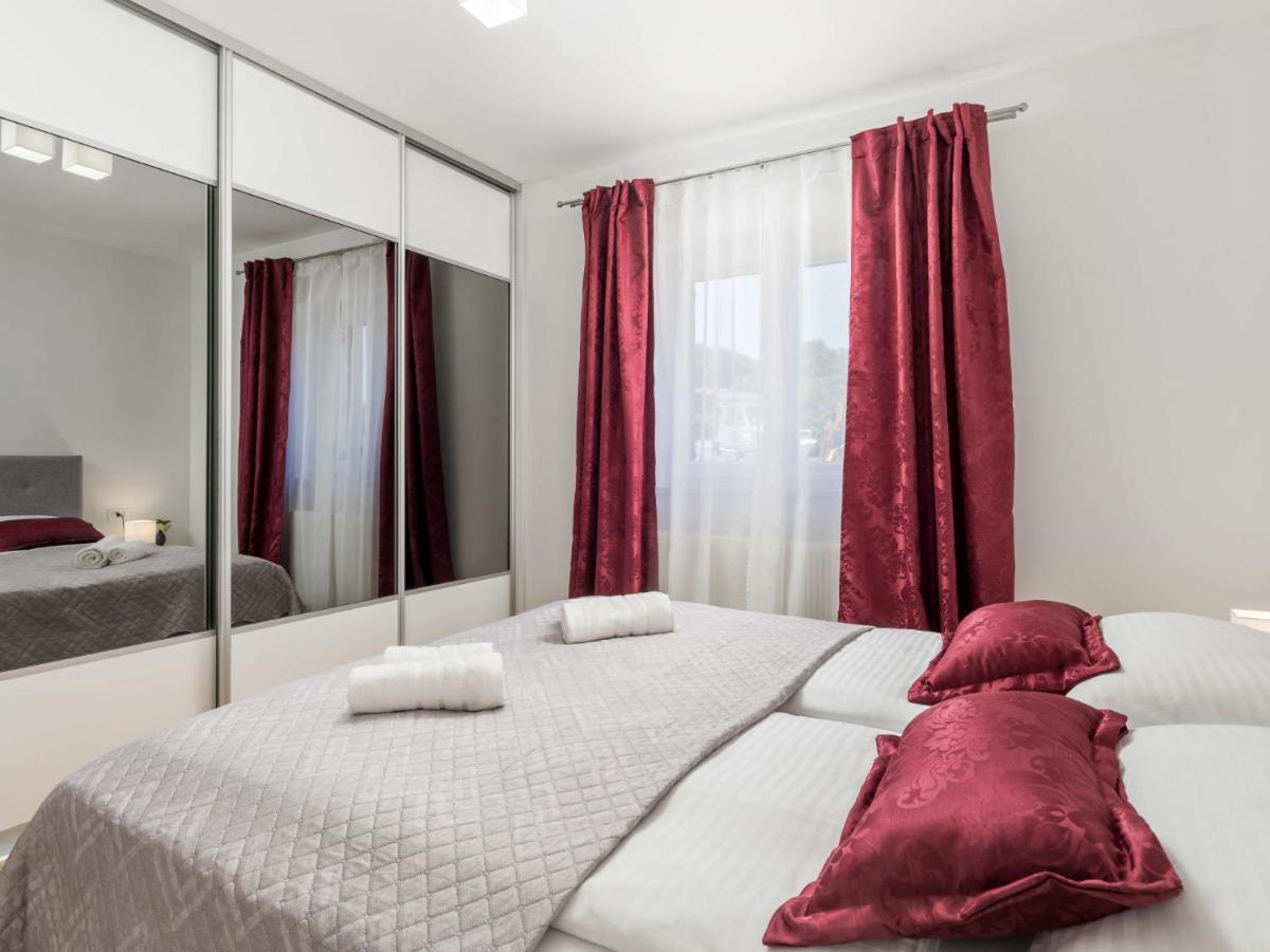 Villa Matea - Mlk150 By Interhome Dobrinj Extérieur photo