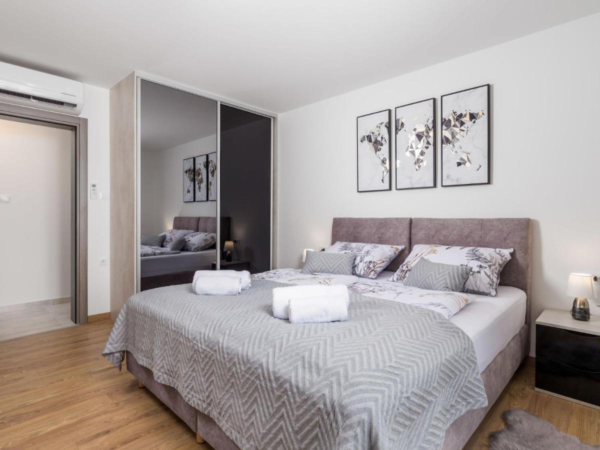 Villa Matea - Mlk150 By Interhome Dobrinj Extérieur photo