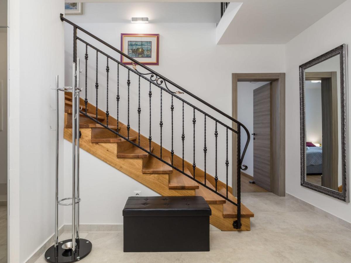 Villa Matea - Mlk150 By Interhome Dobrinj Extérieur photo