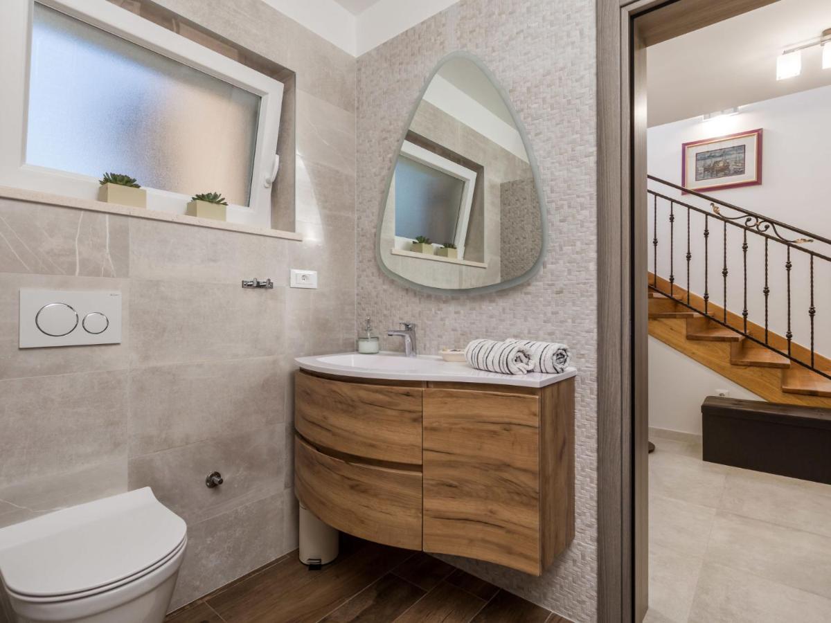 Villa Matea - Mlk150 By Interhome Dobrinj Extérieur photo