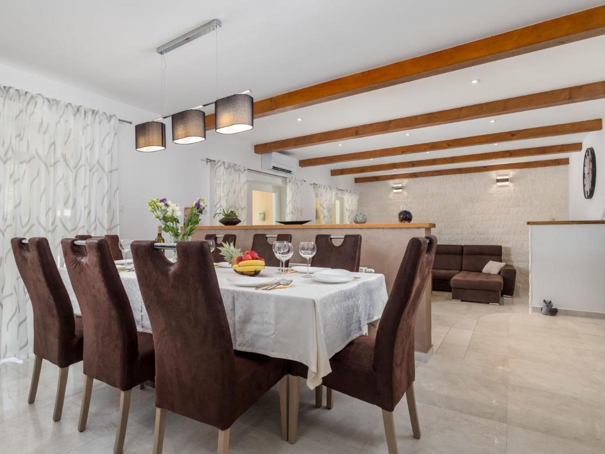 Villa Matea - Mlk150 By Interhome Dobrinj Extérieur photo